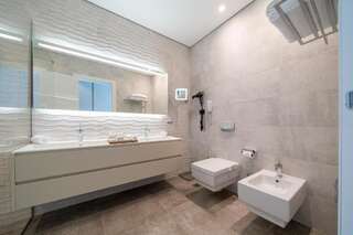 Отель Nikki Beach Montenegro Тиват Улучшенный номер, вид на окрестности-5